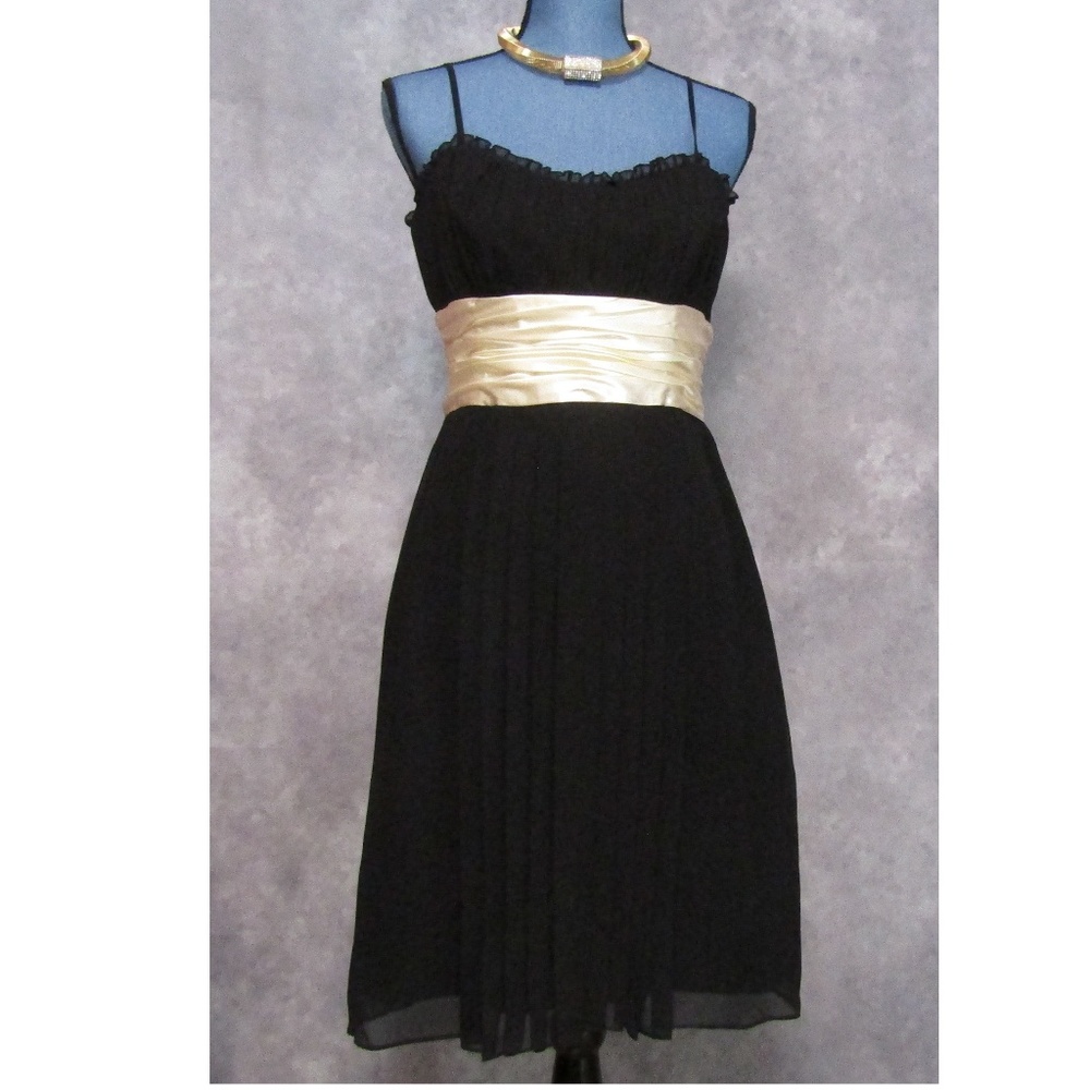 Democracy Black & Ivory Satin Dress Size 10 EXC